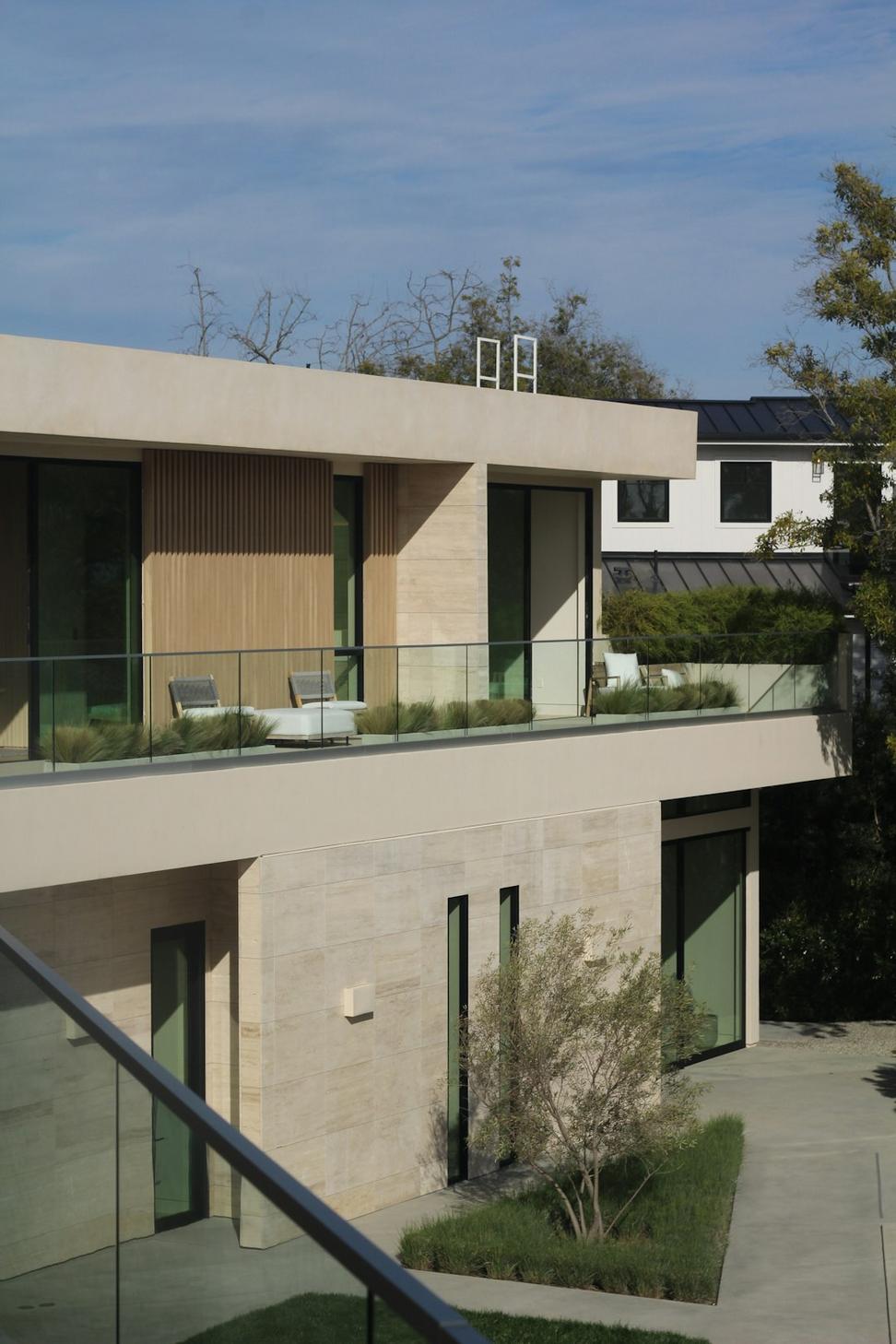 Lakeshore Residence